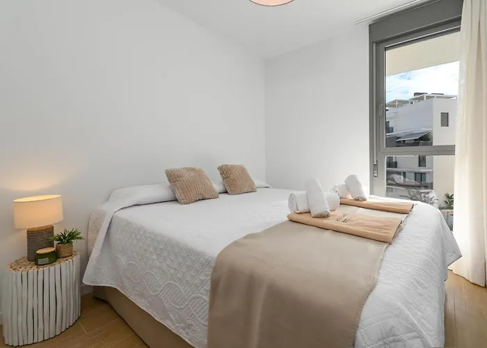 Marina Real Iii By Aguilarent *